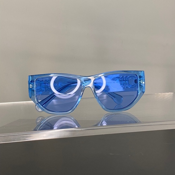 Ferragamo Sunglasses - Picture 8 of 8